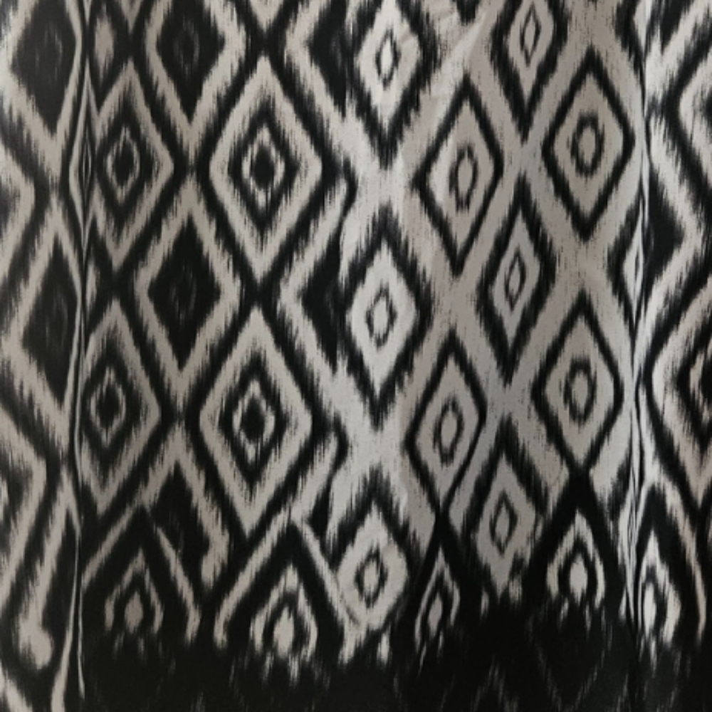 Geometric Patterned Top - Picture 3 of 3